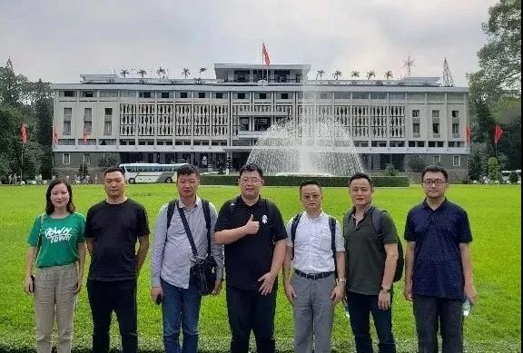 世騰控股董事長(zhǎng)，副董事長(zhǎng)一行赴越南考察調(diào)研